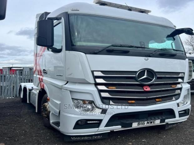 Mercedes-Benz Actros 2016 White - thumbnail 4