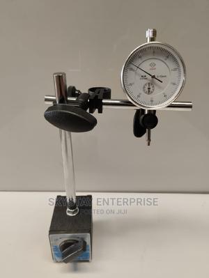 Dial Gauge With Magnetic Stand - main view