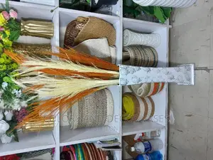 Home Decor Pampas Grass and Vase