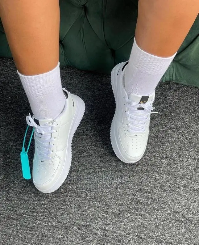Sports Shoes