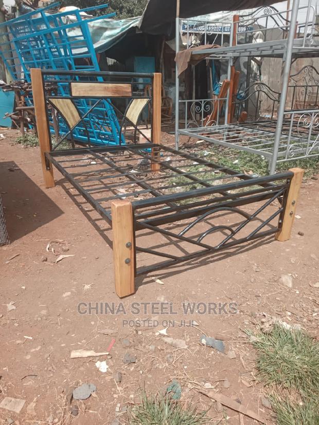 4 by 6 Metalic Bed