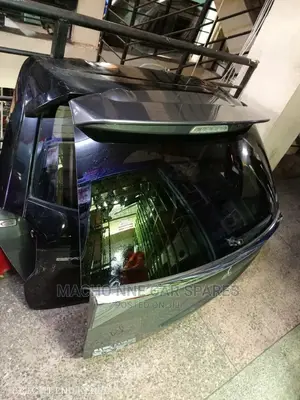 Outlander 2015 Boot/Tailgate