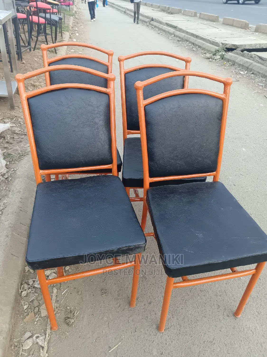 Restaurant Balls Chairs in Unique Colour