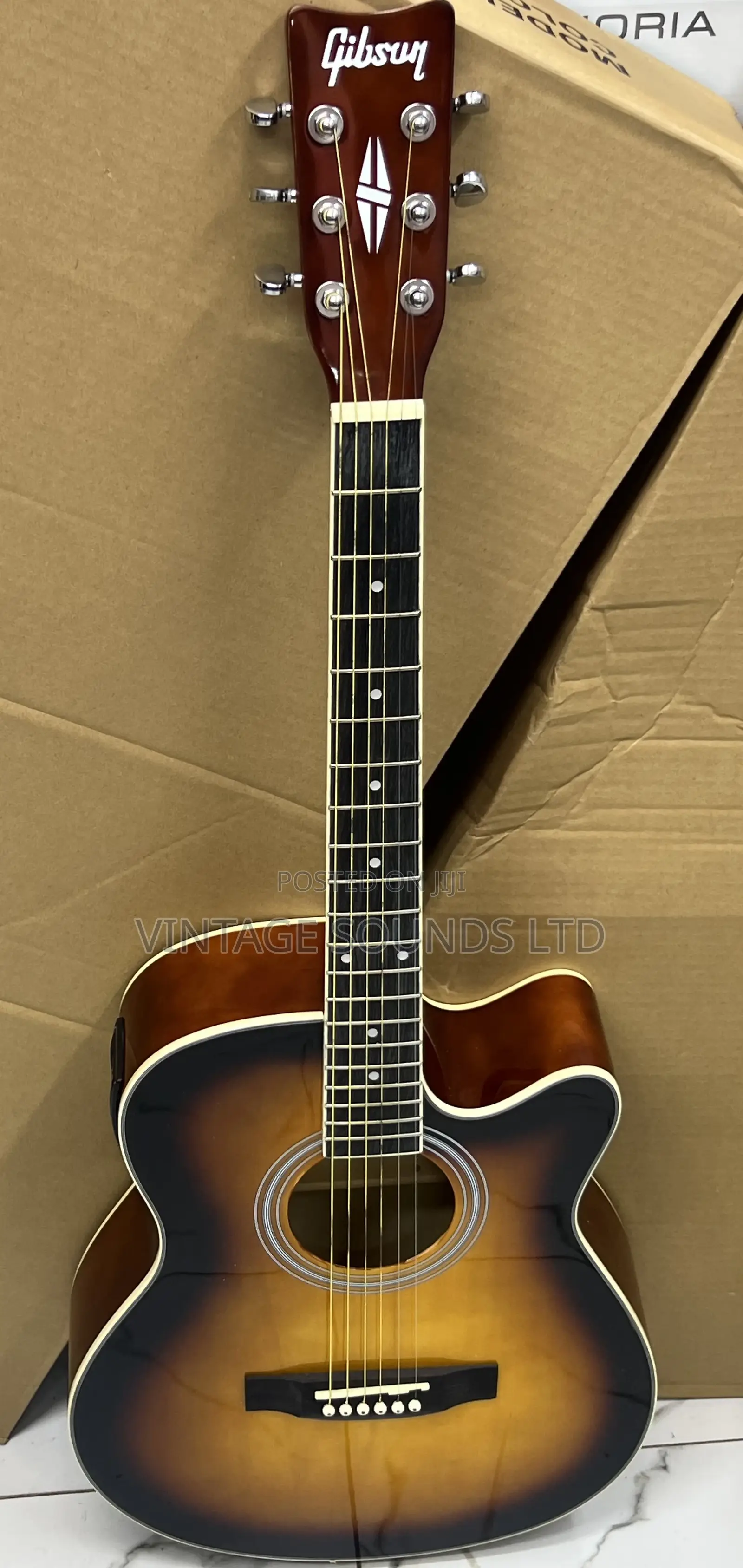 Gibson 40" Semi Acoustic Guitar With Pick and Equaliser