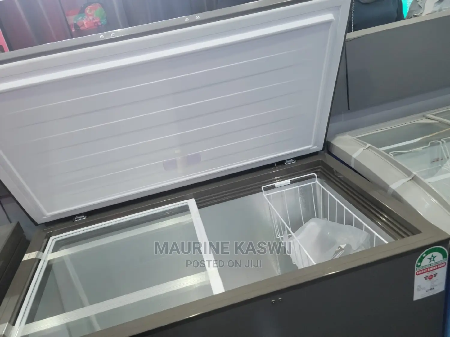Hisense Freezer 250 Liters