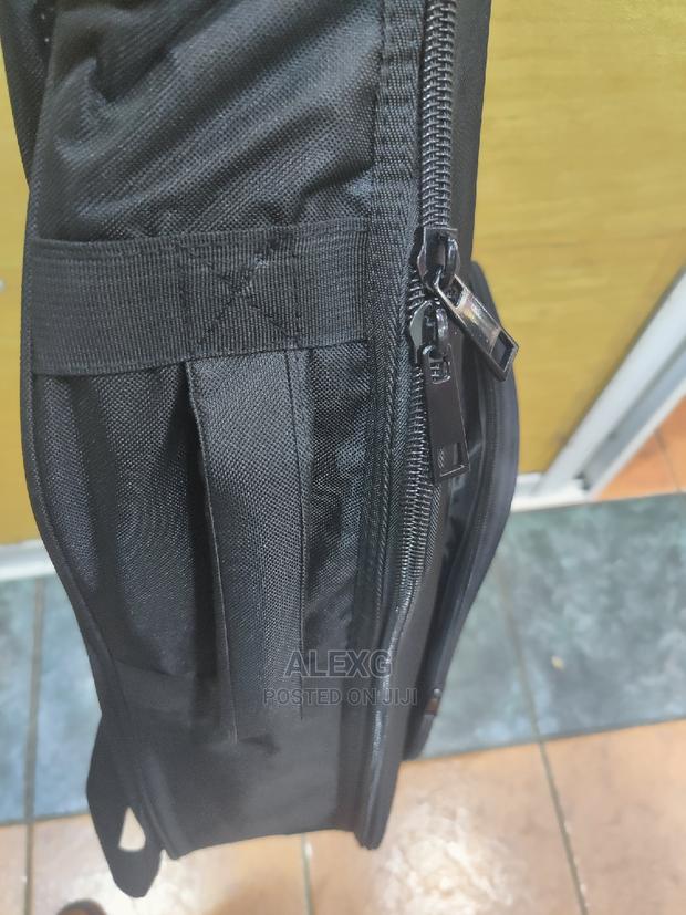 Guitar Bag Quality - thumbnail 3