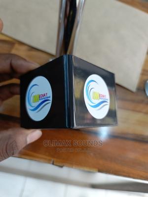 Microphone Flags - main view