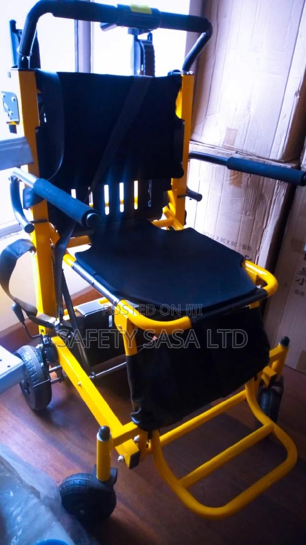Stair-climbing Electric Wheelchair