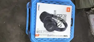 JBL Tune 700 BT Bluetooth Headphones