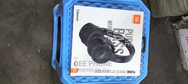 JBL Tune 700 BT Bluetooth Headphones - thumbnail 3