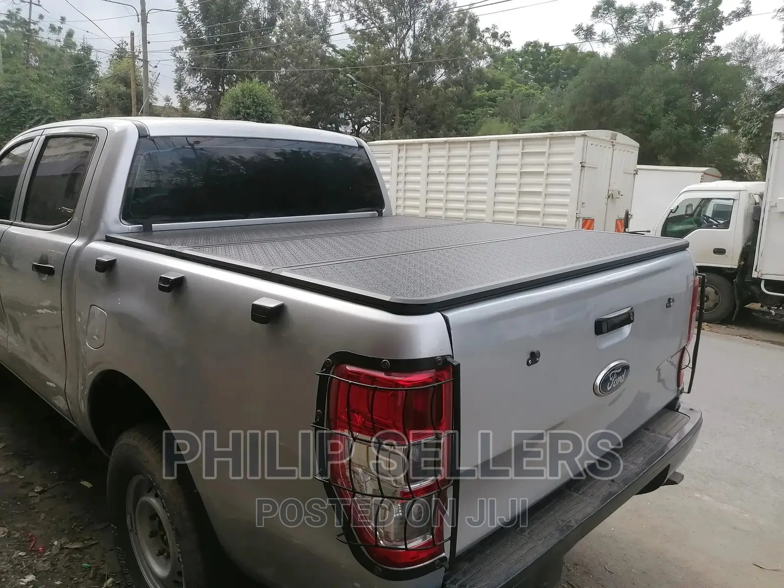 Ford Ranger Hard Tri Fold Tonneau Cover