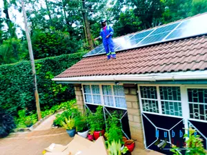Medium Sized 5kva Hybrid Solar System 4.5kwp Power 10kwh Lit