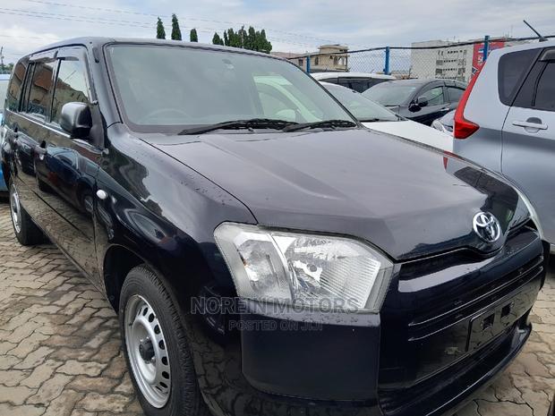 Toyota Probox 2017 Black - main view