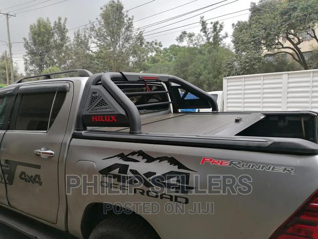 Universal Roll Bar Black – Fits With Tonneau Covers / Roller - thumbnail 4