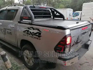Universal Roll Bar Black – Fits With Tonneau Covers / Roller