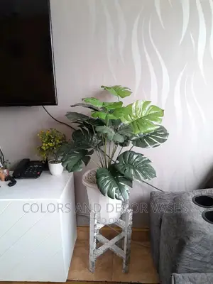 Plant. -Artificial Plant+Vase+Stand