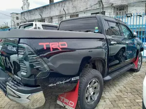 Toyota Land Cruiser 2016 Black
