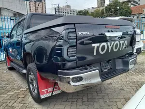 Toyota Land Cruiser 2016 Black