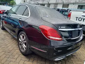 Mercedes-Benz C180 2016 Black