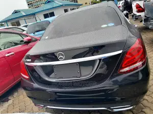 Mercedes-Benz C180 2016 Black