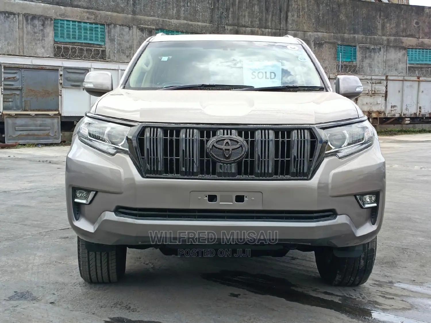 Toyota Land Cruiser Prado 2017 Gold
