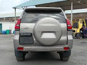 Toyota Land Cruiser Prado 2017 Gold