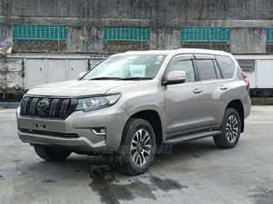 Toyota Land Cruiser Prado 2017 Gold