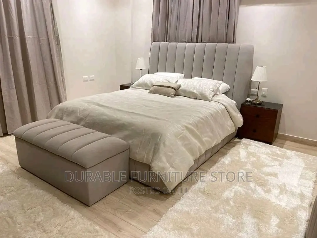 Chester Bed 5*5 and Attoman