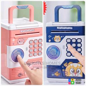 Piggybank With Fingerprint_tt - main view