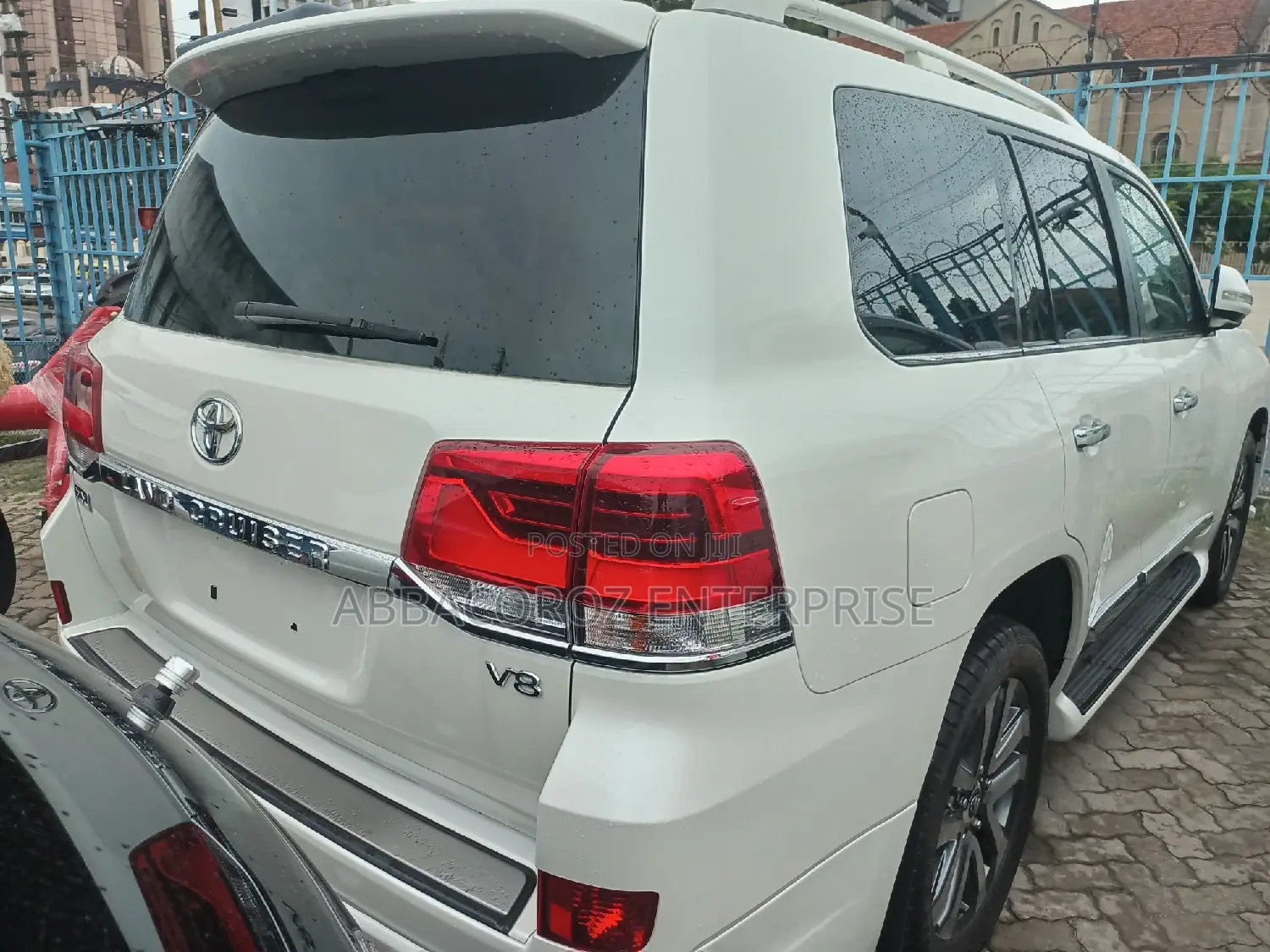 Toyota Land Cruiser 4.6 V8 ZX 2016 White