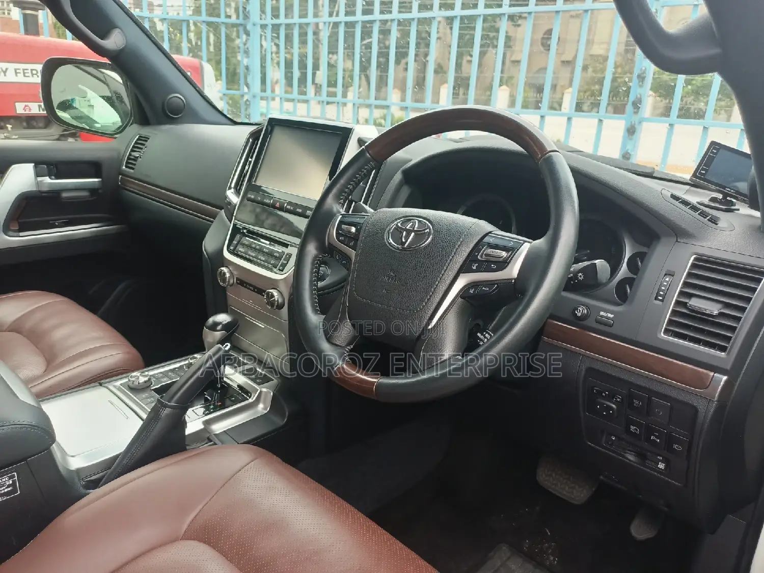 Toyota Land Cruiser 4.6 V8 ZX 2016 White