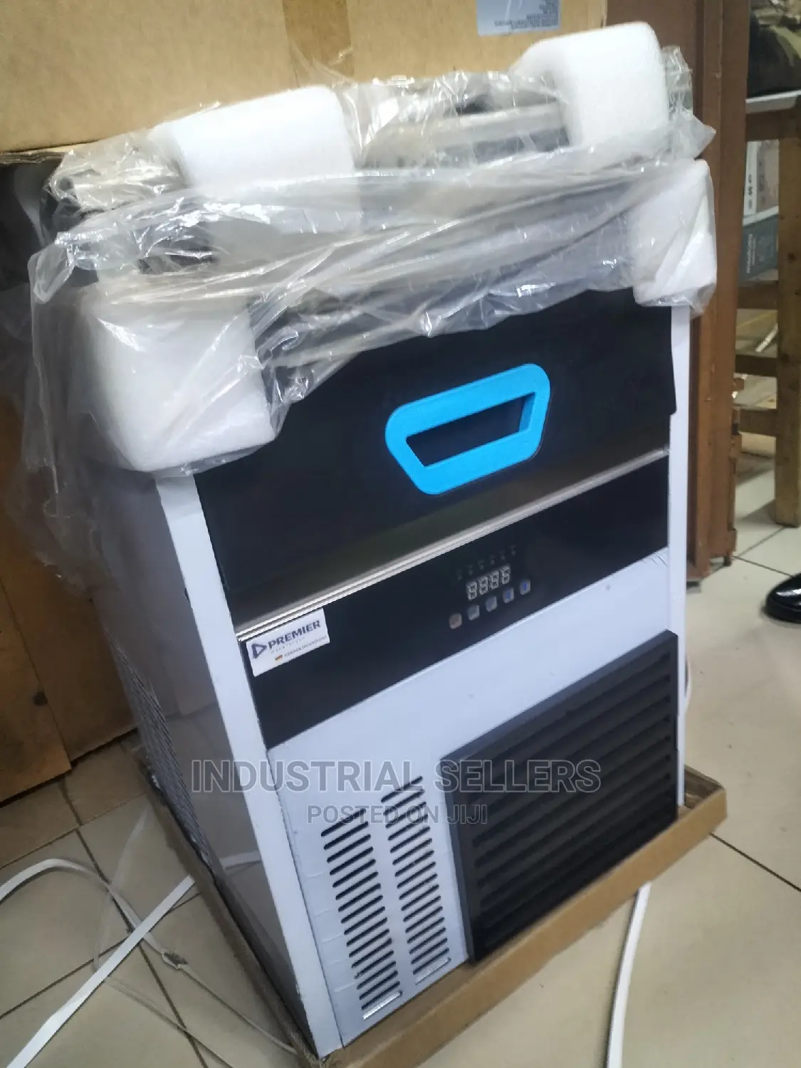 Industrial Ice Cube Maker 40kgs/24hrs