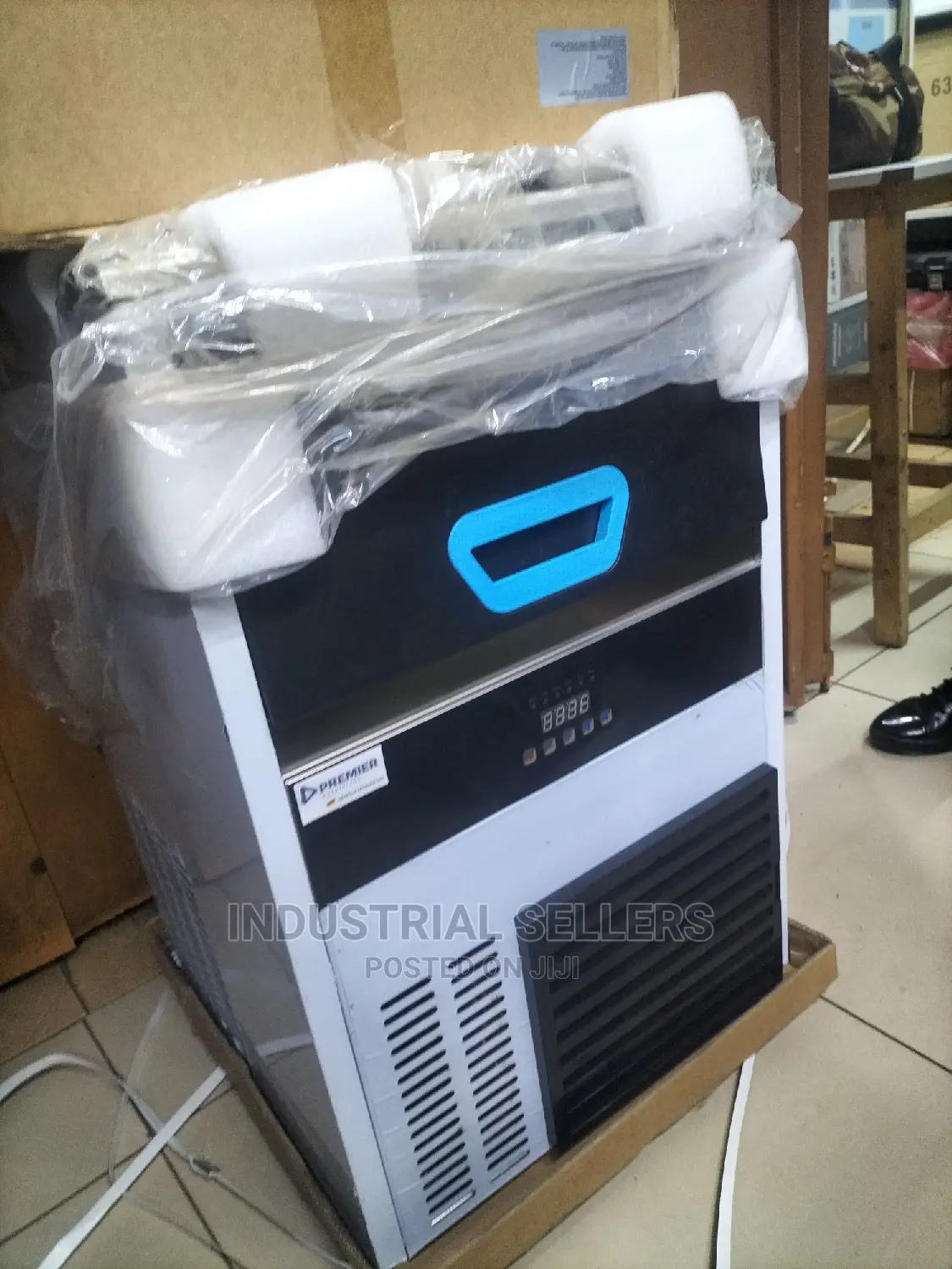 Industrial Ice Cube Maker 40kgs/24hrs