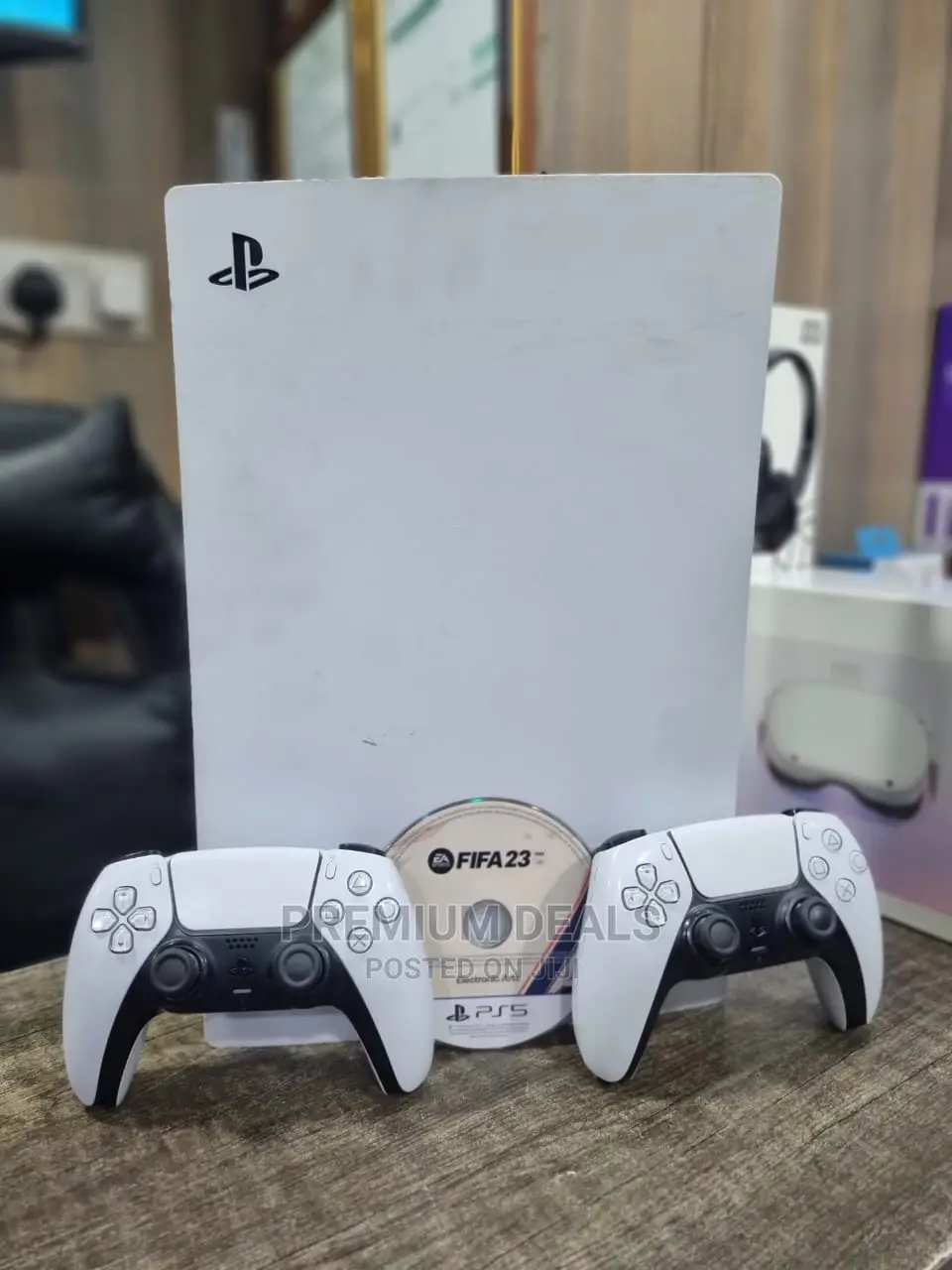 Ps5 With Two Pads and Fifa23