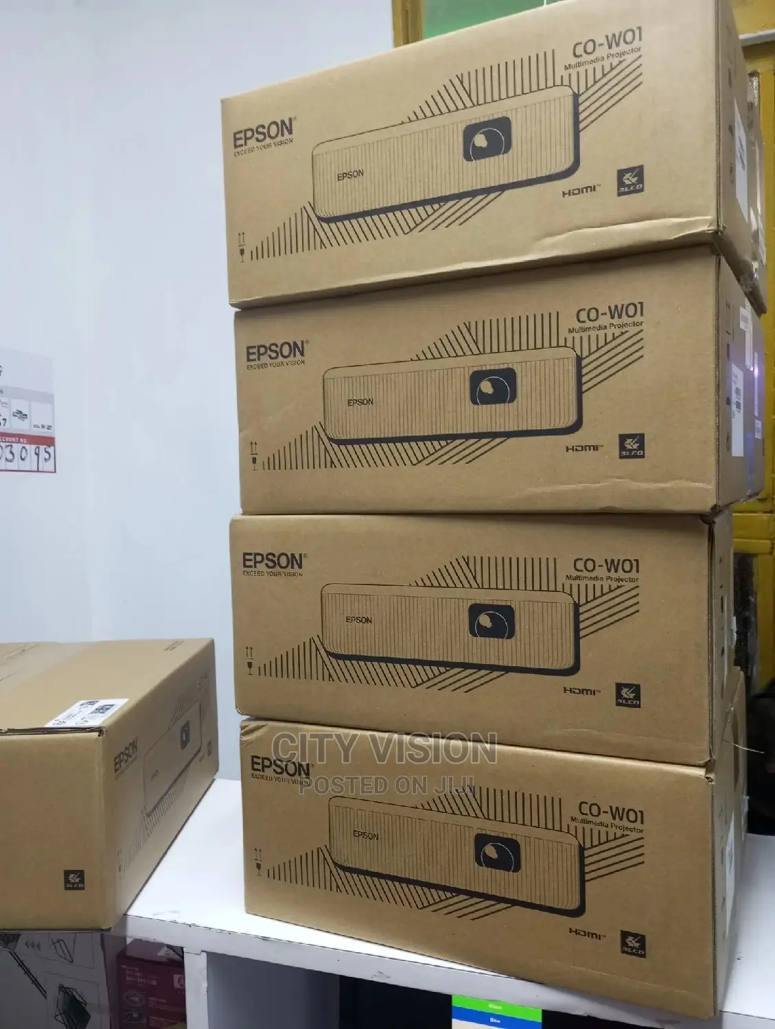 Co-Wo1 Epson Projector Co-W01/Co-Wo1 Projector 3000lumens!