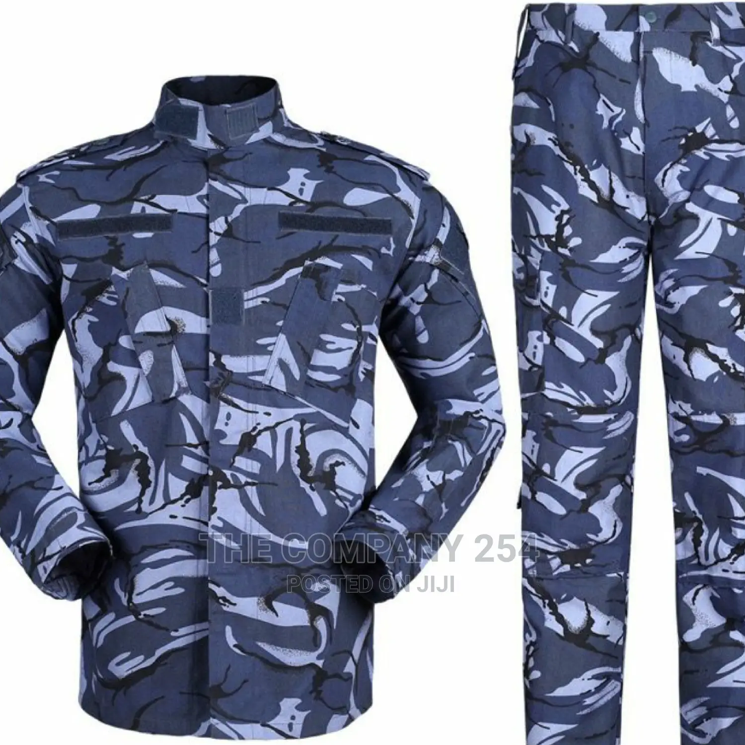Tactical Millitary Combat Desert Uniforms 
Size S to 3xl .