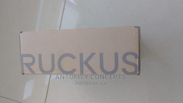 Ruckus R720 - thumbnail 3