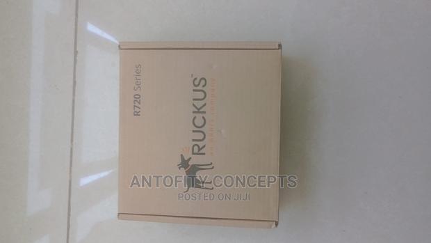 Ruckus R720