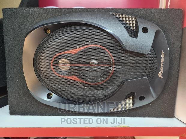 Pioneer 400 Watts 6 by 9 Oval Midrange Speakers