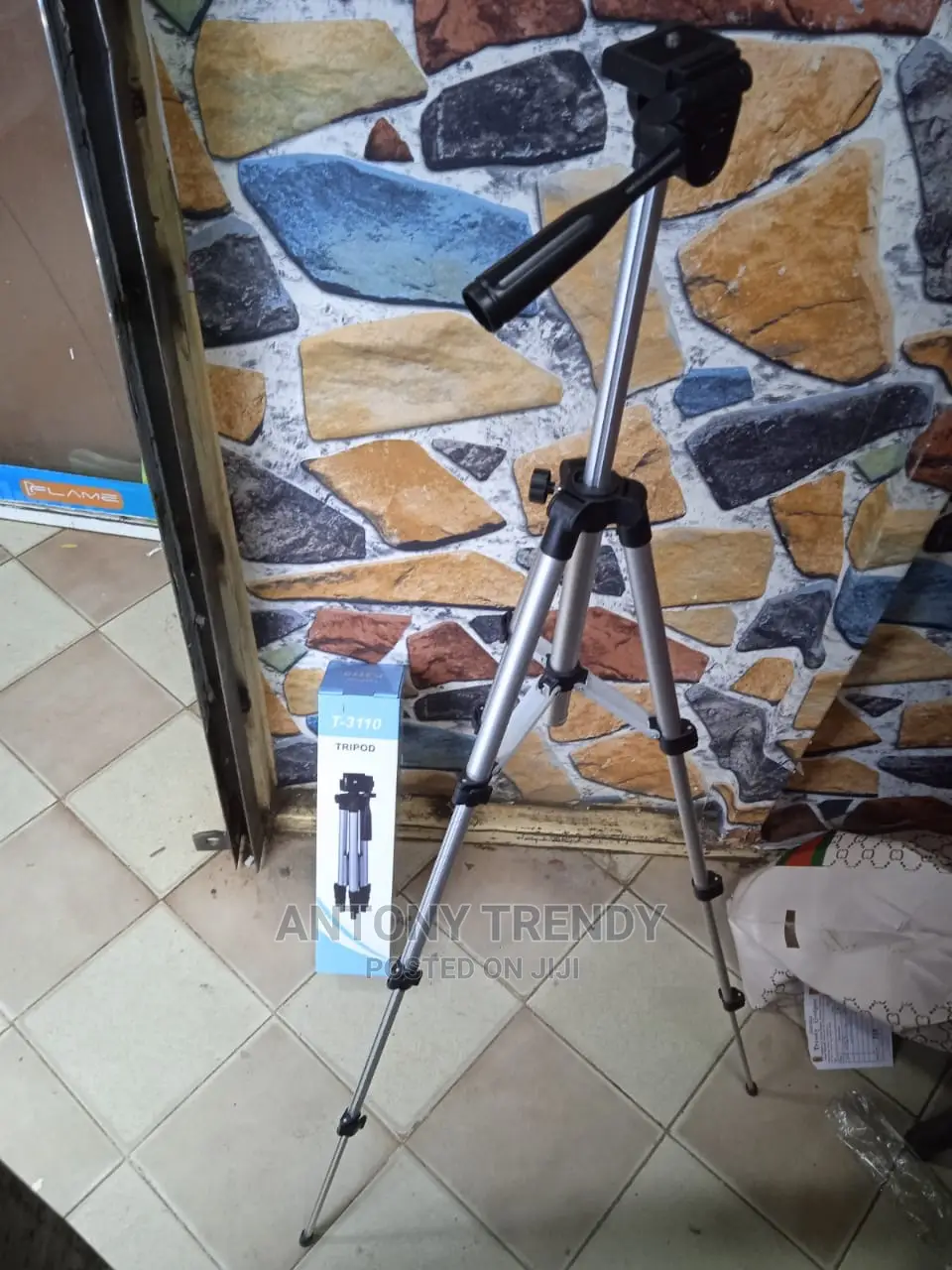3110 Tripod Stand for Phone and Camera Adjustable