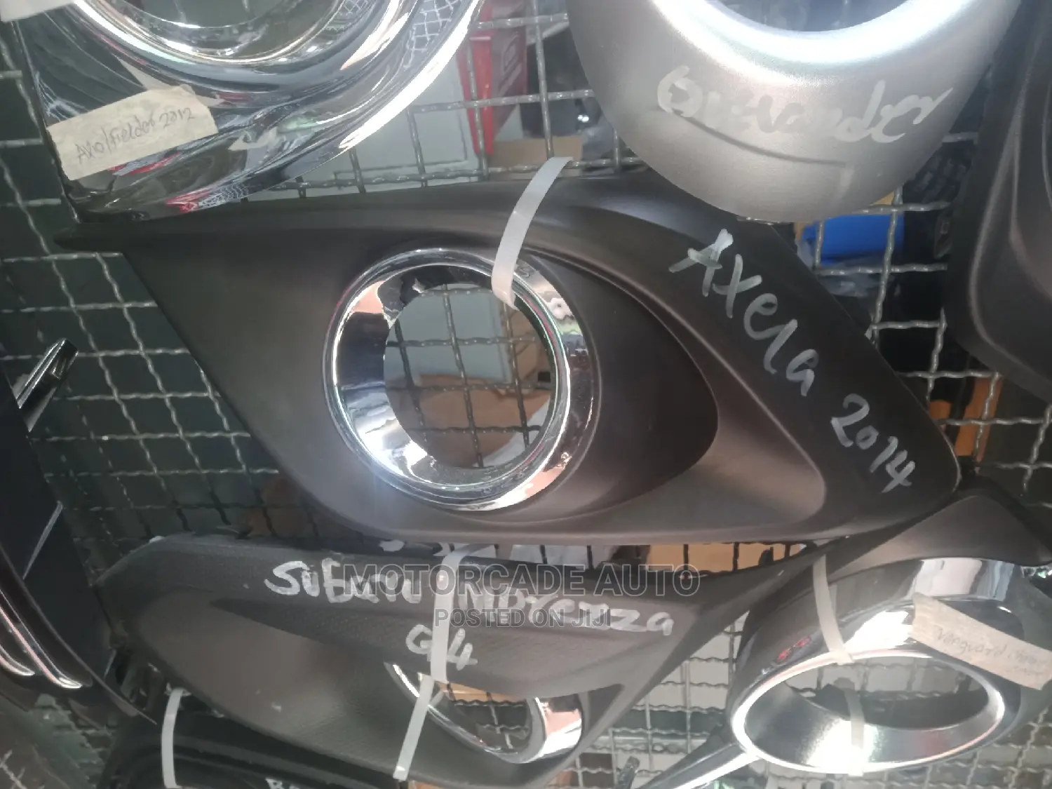 Axela 2014 Fog Light Cover