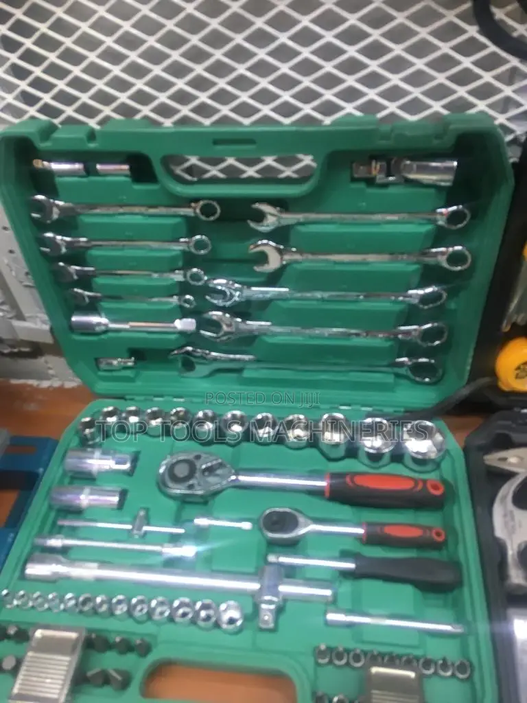 CR-V 82 Pieces Mechanical Tool KIT