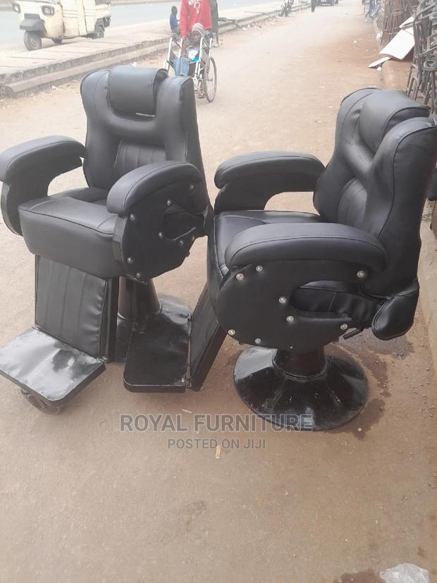 Adjustable Kinyozi And Salon Seats - thumbnail 3