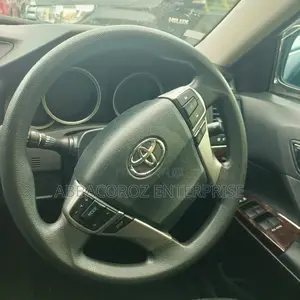 Toyota Mark X 2.5 AWD 2016 White