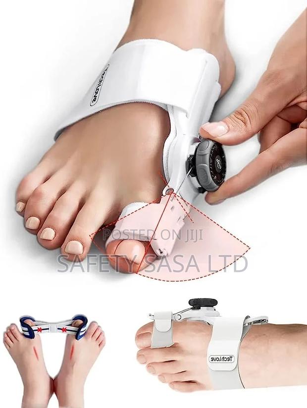 Bunion Corrector With Adjustable Knob