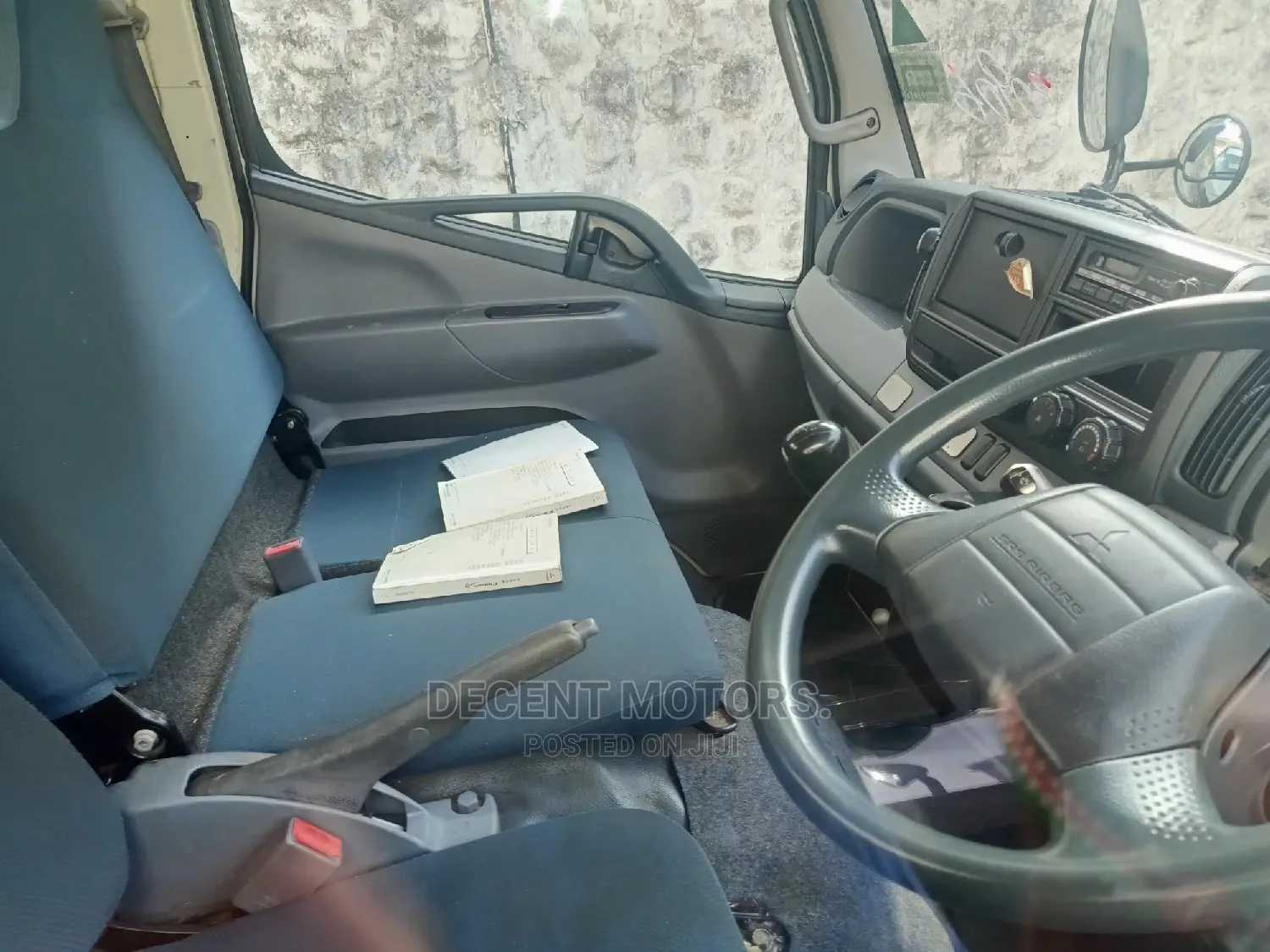 Mitsubishi Fuso 2013 White