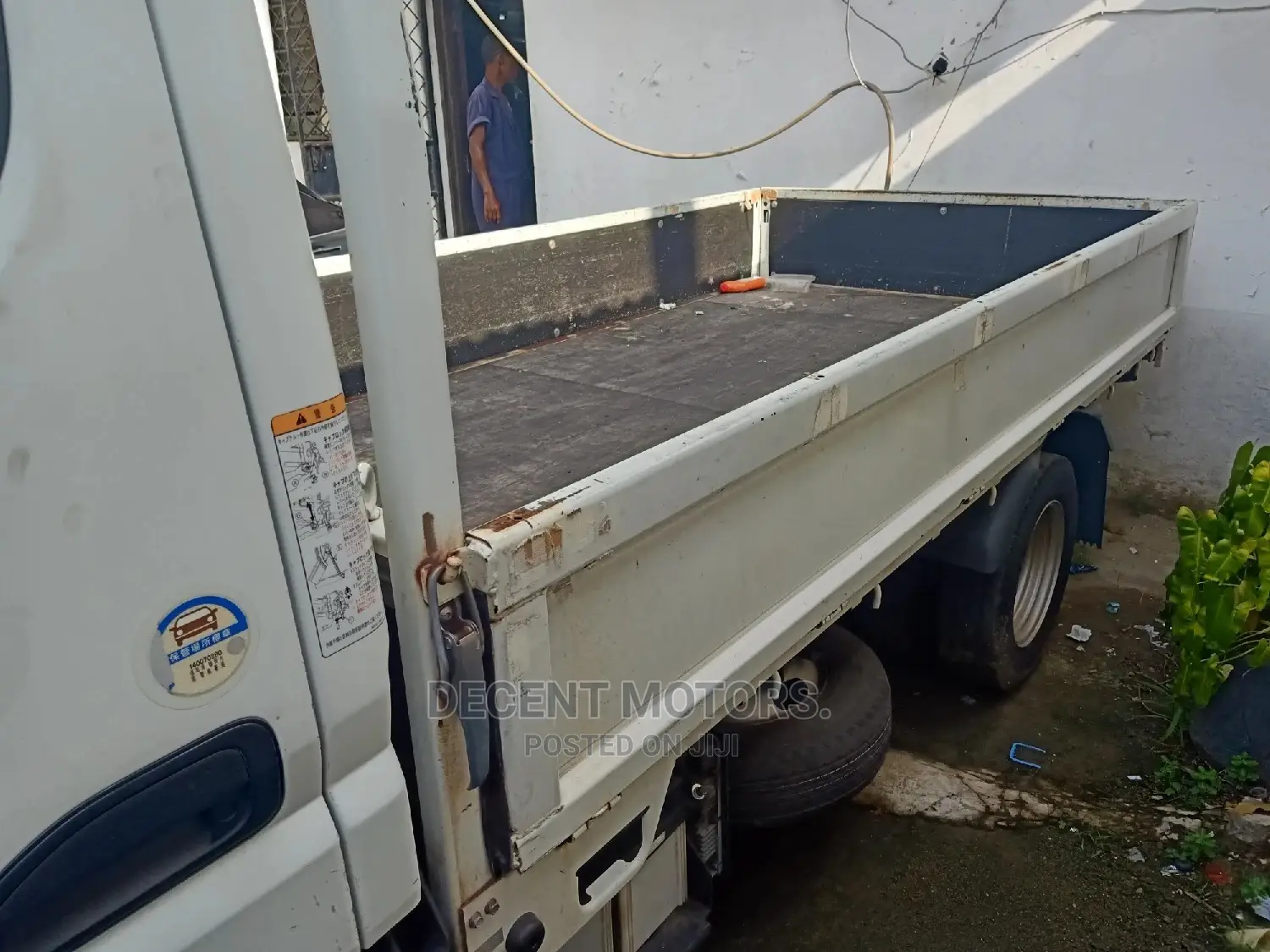 Mitsubishi Fuso 2013 White