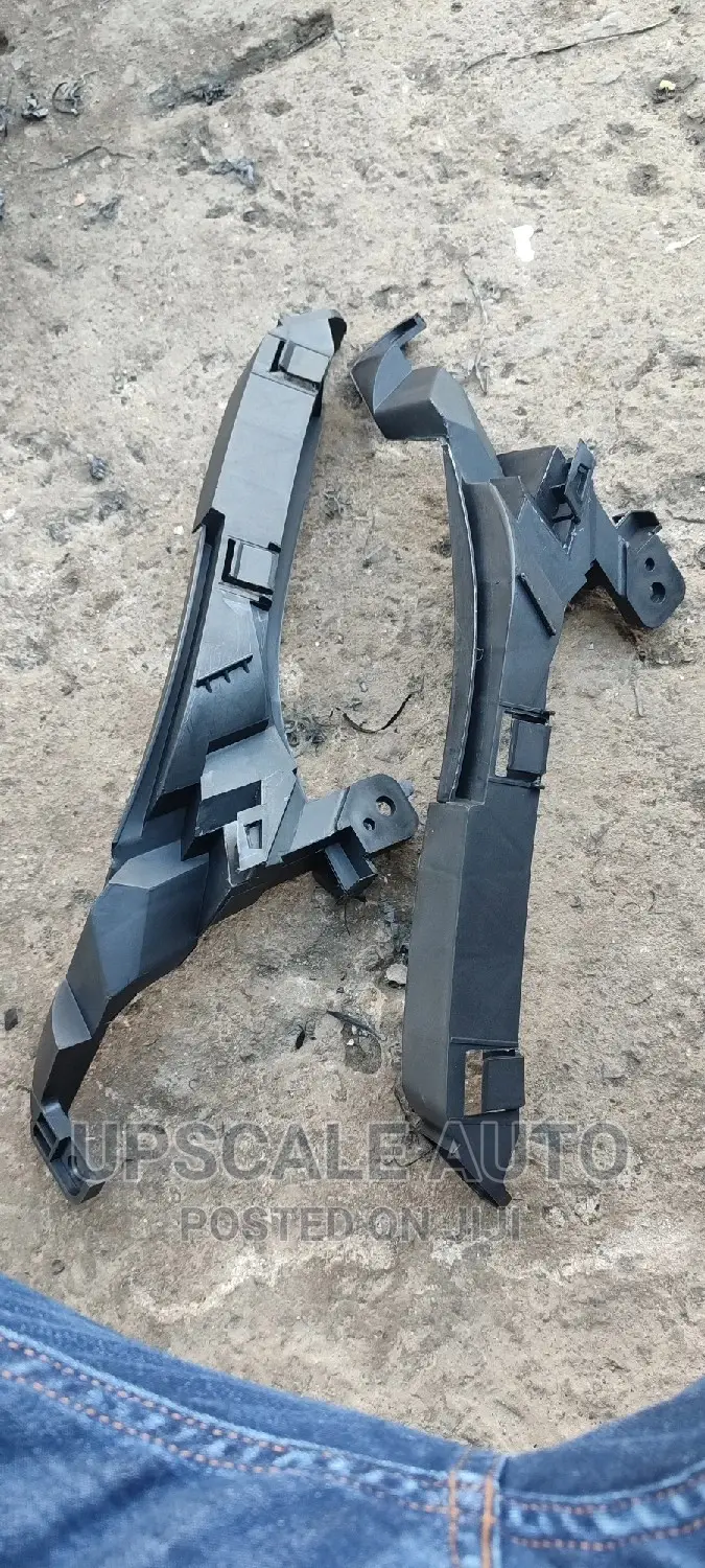 Honda Re4 Headlight Bracket
