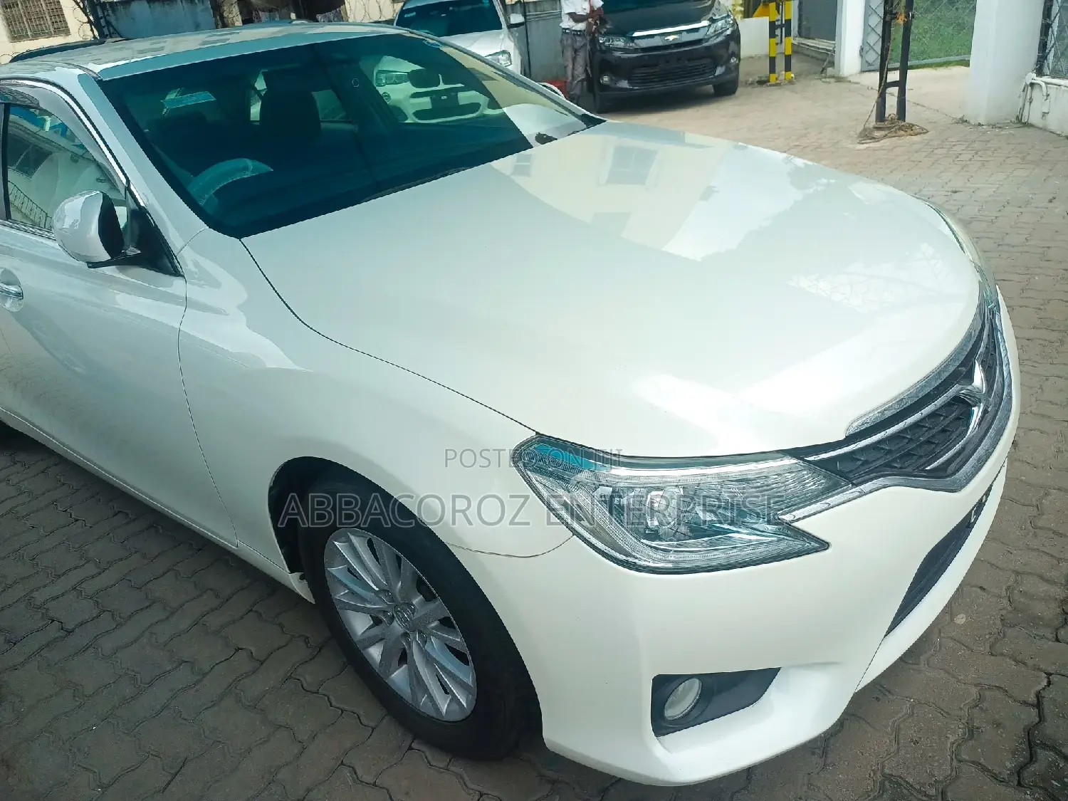 Toyota Mark X 2.5 AWD 2016 White