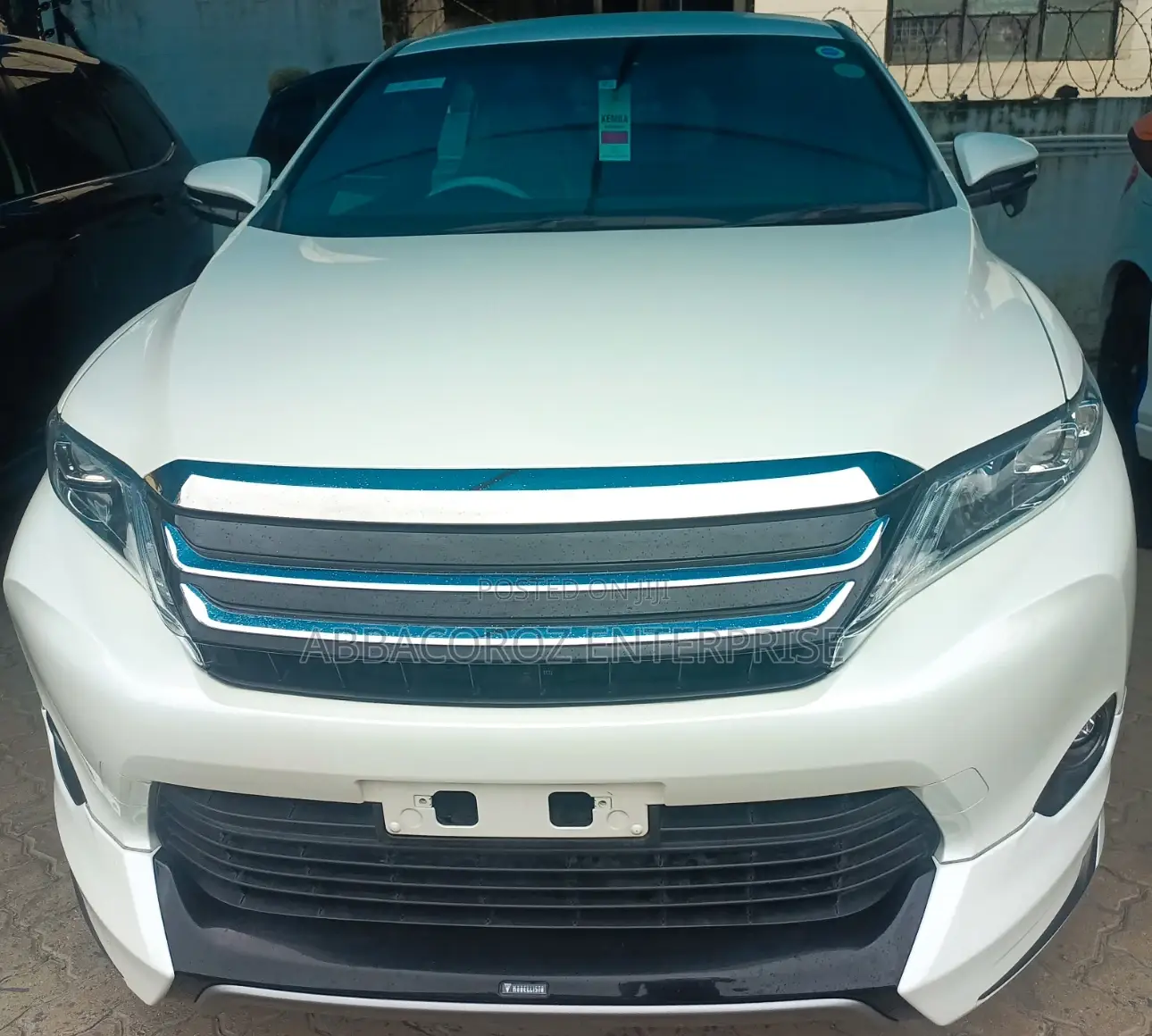 Toyota Harrier 2.0 4WD 2016 White